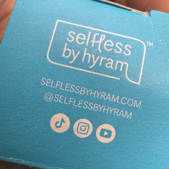 Mandelic Acid & Rice Bran Gentle Exfoliating Serum New in box(box has flaws) 1oz - Picture 5 of 7